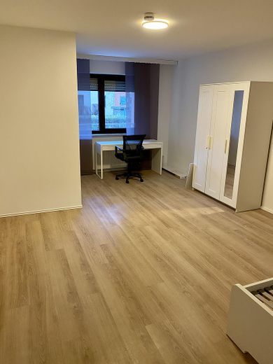 Möbliertes WG-Zimmer in Dossenheim am Petrus - 4er WG mit großem Balkon – Zimmer