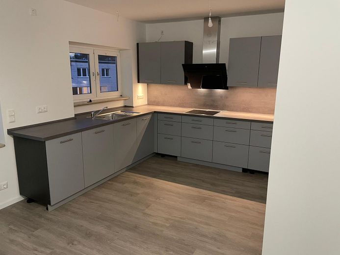 3 Zimmer-Wohnung mit Abendsonne auf dem Balkon – Küche