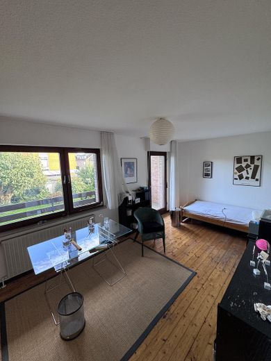 منزل عائلي منفصل مع حديقة رائعة في موقع جيد – Schlafzimmer 2