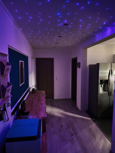 Flur mit Sternenhimmel