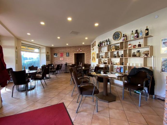 Einzigartiges Restaurant / Bar in privilegierter Ecklage von Pankow – Foto 1