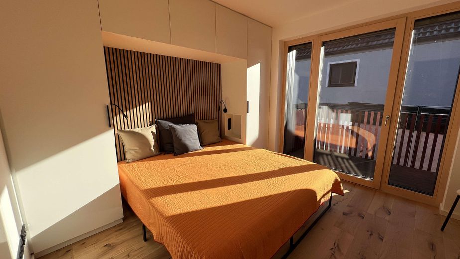 2-Zimmer-WHG komplett ausgestattet, 2-room APP comfortably furnished, Munich Westpark, Metro U6 – Schlafzimmer