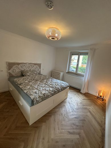 Hochwertig Möbliertes 2 Zi. Apartment Heilbronn – Schlafzimmer 1