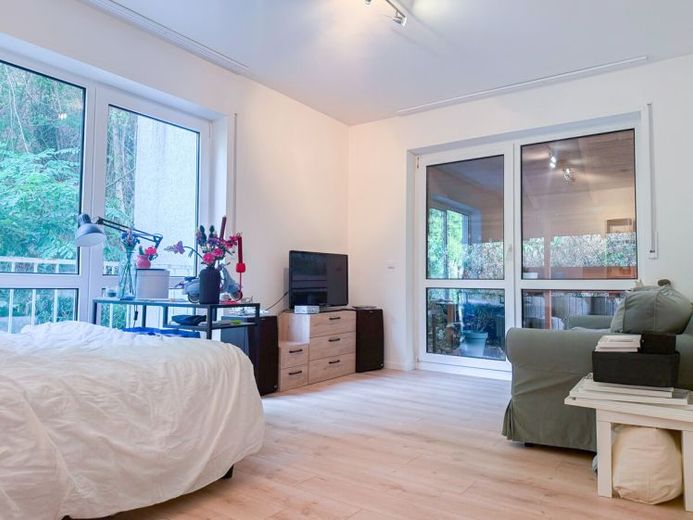 Affascinante appartamento per single – 1 locale con cucina componibile e ampia terrazza – Foto 1