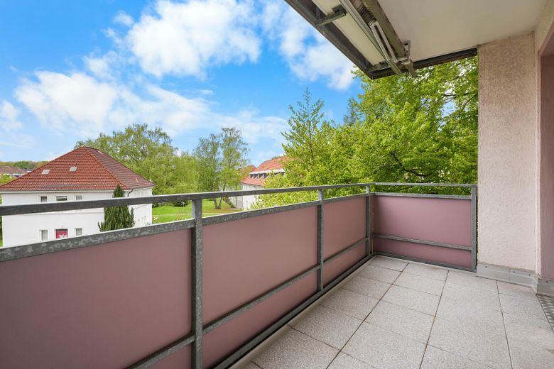 Balkon ve garajlı, yeni yenilenmiş 3 odalı daire – Fotoğraf 7