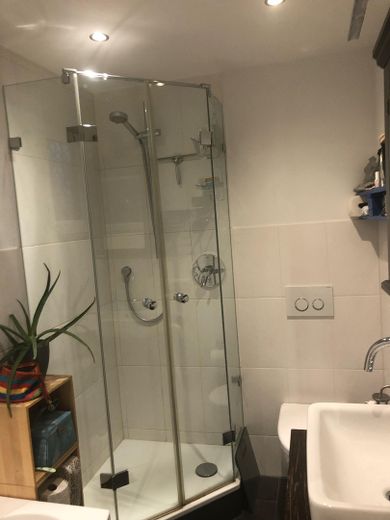 Appartamento di 2 locali con loggia e bagno con luce naturale | libero da settembre 2026 – Bad