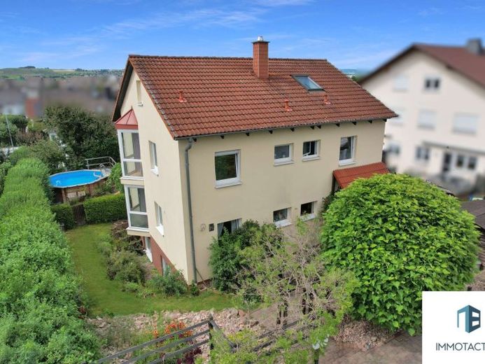 Vielseitiges Zweifamilienhaus mit Garten, Pool & großem Raumangebot - ideal als Mehrgenerationenhaus – Foto 1