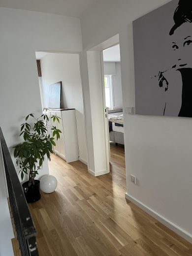 Tamamen yenilenmiş yarı müstakil ev – Fotoğraf 2
