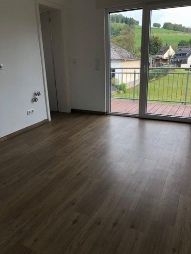 Küche OG mit Vorratsraum