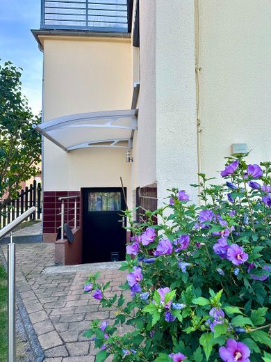 Modernisiertes Zweifamilienhaus in zentraler Lage – Neustadt am Rübenberge – Nebeneingang