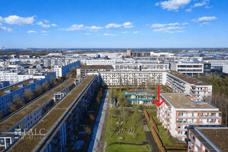 2-Zimmer-Wohnung mit 14 m² Balkon und TG-Stellplatz in Trudering – Außenansicht
