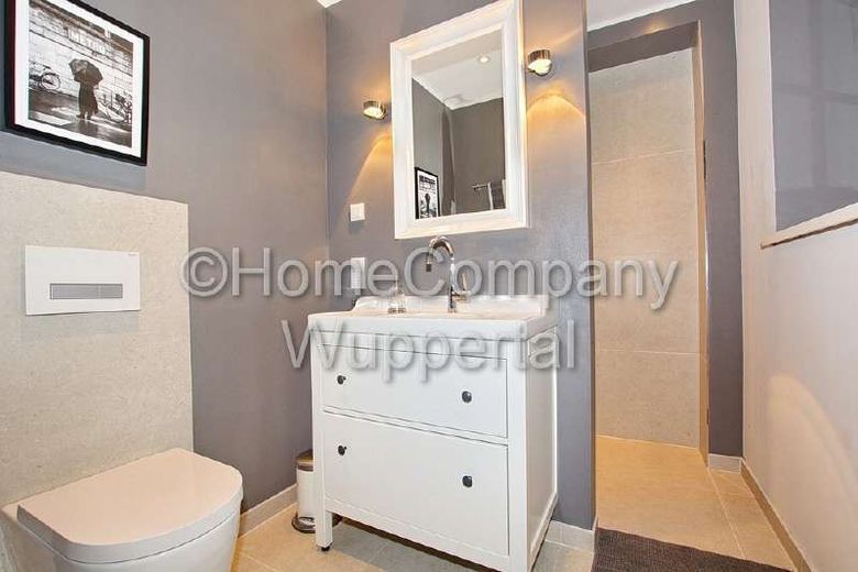 Reside at the Toelleturm! Modern 2-room apartment with terrace, DSL wifi and many extras – b49c8dfa05537e9a70cb1282927cf76fb414575f.jpg