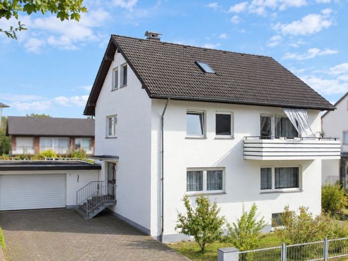 Viel Platz für die Familie: ZFH mit ausgebautem Dachgeschoss & Doppelgarage in Müssen – Foto 1