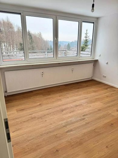 Wymarzone 3-pokojowe mieszkanie z tarasem na dachu w Miesbach – Schlafzimmer