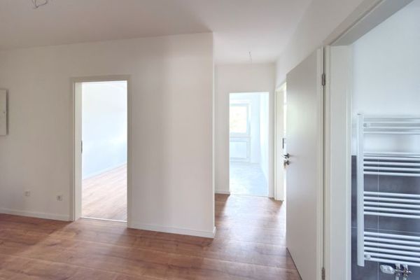 Pierwsze zamieszkanie po remoncie: jasne mieszkanie 3,5-pokojowe z dalekim widokiem w centralnej lokalizacji Erlangen