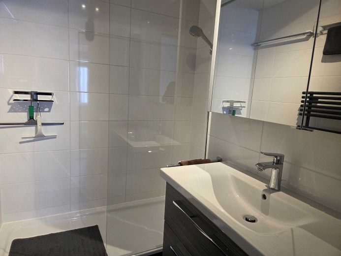 Möblierte Single-Wohnung für 1 Person Nichtraucher/in – Duschbad