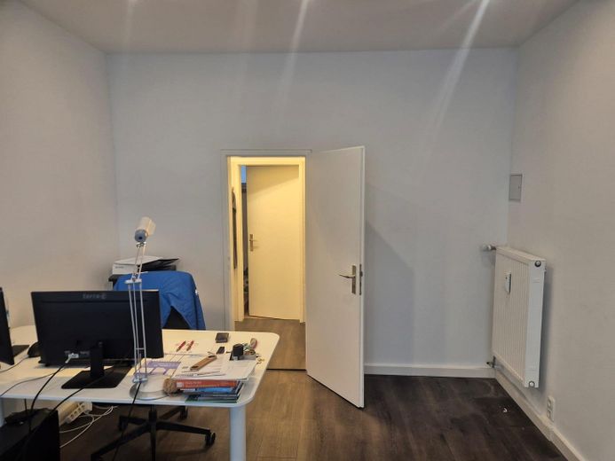 Neuhausen’da, Erzgießereistraße’de ofis/muayenehane veya stüdyo! Yeme-içme işletmesi mümkün değildir! – Fotoğraf 7
