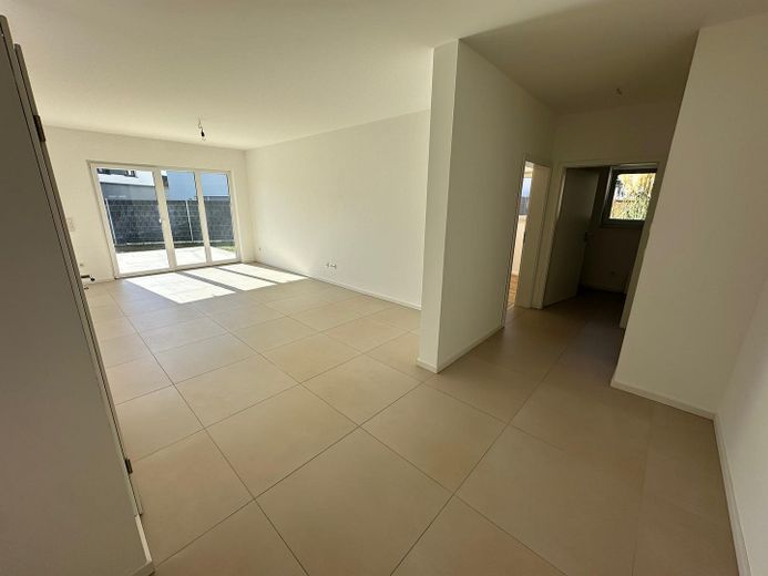 Moderno apartamento de 2,5 habitaciones en planta baja – Diele