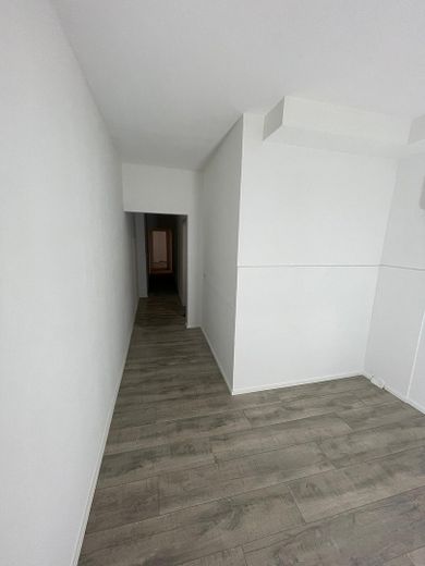 Wohn / Geschätshaus am Bahnhof/Fußgängerzone – Wohnung 1. OG (Saniert 12.25)