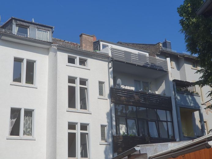 Elegante und große  Wohnung - Dachgeschoss - mit viel Platz – Foto 4