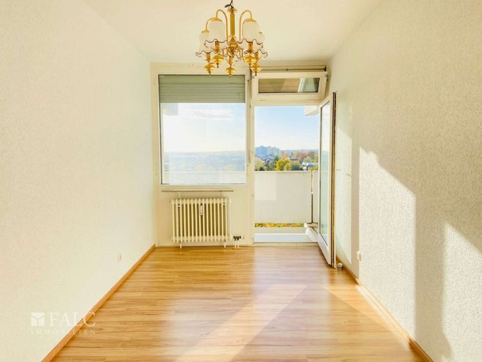 Attraktive 4-Zimmer-Wohnung mit großem Südwest-Balkon - ideal für Eigennutzer oder Kapitalanleger – Zimmer2