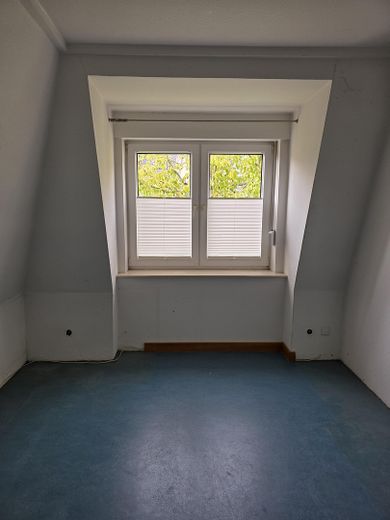 Rara opportunità nel Kreuzviertel: appartamento su due livelli, ca. 145 m², 4 locali, balcone – senza provvigione – 3. OG_'Kind' (2)