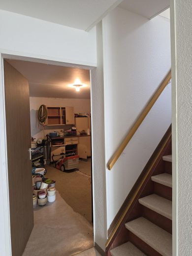 Provisionsfrei: Großzügiges Einfamilienhaus in ruhiger Aussichtslage mit teilbarem Großgrundstück – Treppenaufgang Kellergeschoss