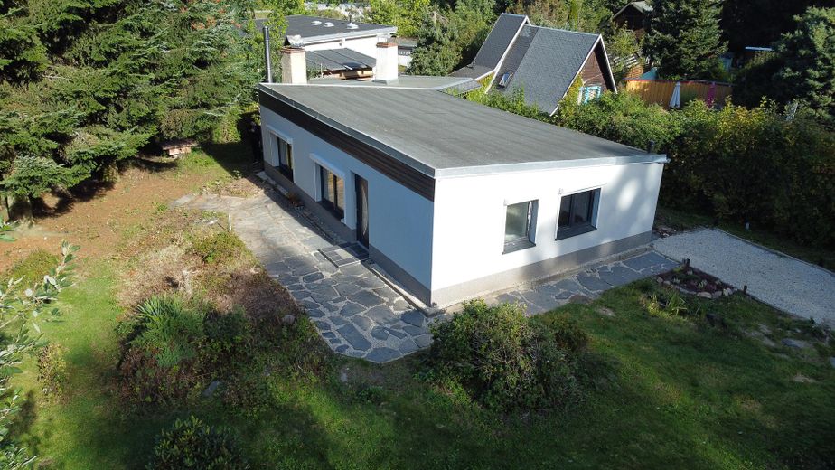 Frisch saniertes Einfamilienhaus mit Kaminofen auf 634qm Grundstück - provisionsfrei – Außenansicht