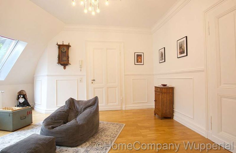 Fascino squisito di un edificio storico! Elegante appartamento nel quartiere Briller con DSL e posto a sedere in giardino – 6c28fec203b521cb2679bc8a3605e4f63b6eec42.jpg