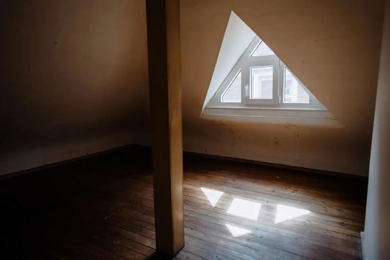 Kernsaniertes Haus in bester Lage in Mannheim-Feudenheim. Erstbezug. – Kinderzimmer vor Sanierung