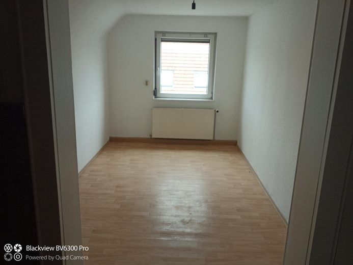 Immeuble collectif, 4 logements, 1 unité commerciale, Reutlingen, Tübinger Straße, prix à négocier – DG, Beispiel Zimmer