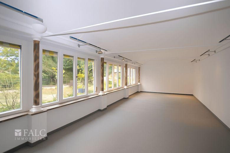 Büro groß leer