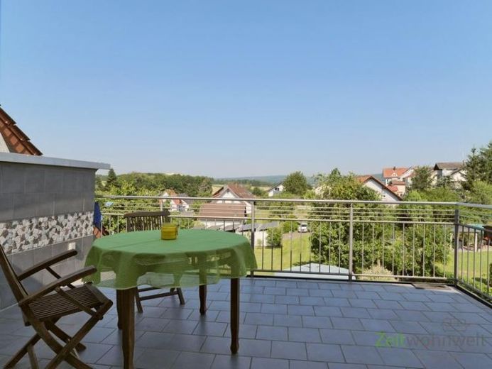 (EF1173_M) Fulda: Neuhof, möbliertes ruhiges Apartment mit großem Balkon im OT Hattenhof, WLAN inklusive – फोटो 1