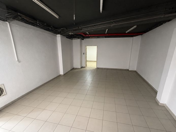 Gewerbe- & Studiofläche 165m² Wolfsschlucht 25, beheizte Gewerbefläche, 4m Raumhöhe – Foto 2