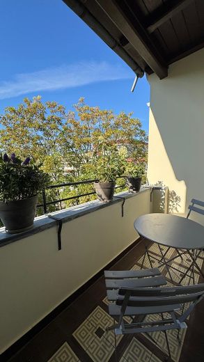 Wunderschöne vollmöblierte Altbau-Wohnung am Stadtpark Steglitz – Balkon