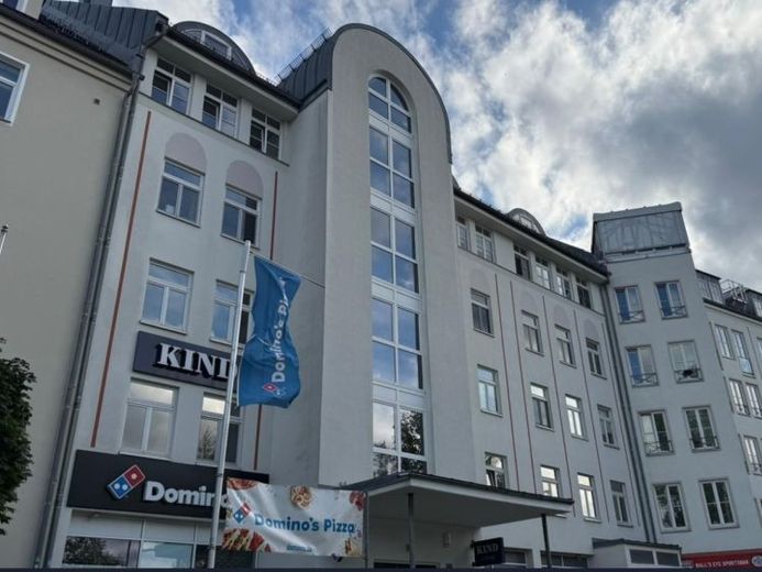 Praxis im 3.OG - barrierefrei mit Lift - Bodenbelag nach Kundewunsch ! – Foto 1