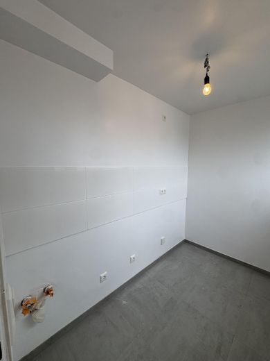 Erstbezug nach Sanierung. Sehr Helle 2 Zimmer Wohnung mit Einbauküche – Photo 12
