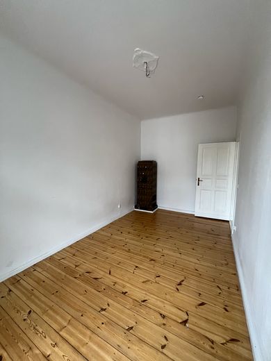 Sanierter Altbau, bezugsfrei, provisionsfrei – vom Eigentümer – Schlafzimmer