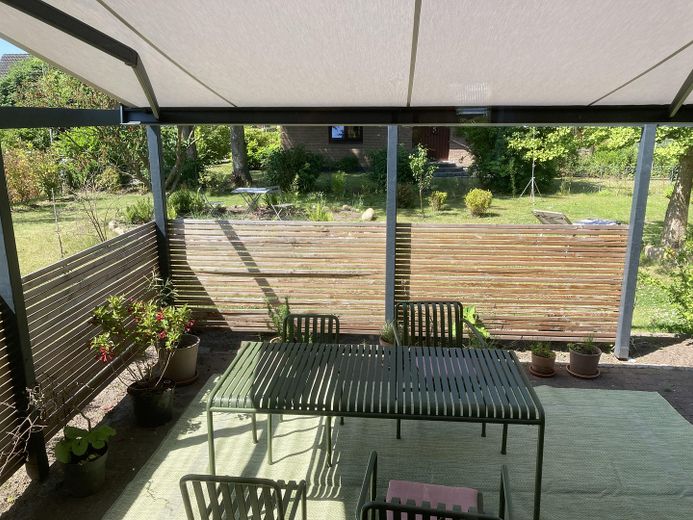 Terrasse mit neuer Markise
