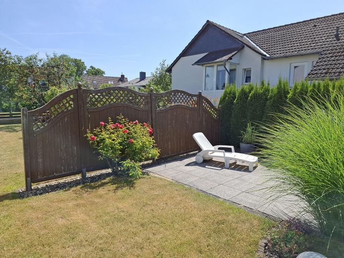 Aussenterrasse am Teich