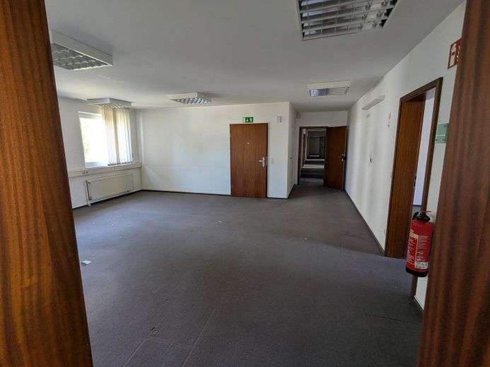 Büro/ Praxisetage in bester Lage in Wolfenbüttel mit Parkplätzen – Empfang leer