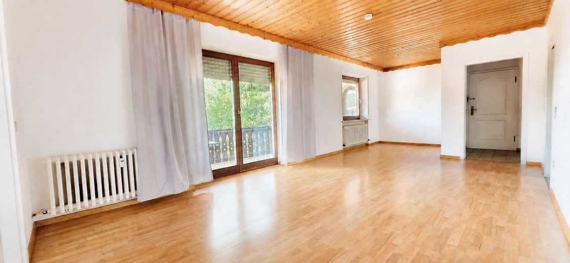 Helle 3-Zimmer-Wohnung mit Balkon und Bergblick – Foto 4