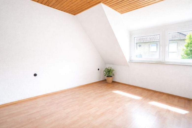 Jobcenter– deine neue Wohnung ist fertig! Job Center–Your new apartment is ready for you to move in! – Schlafzimmer