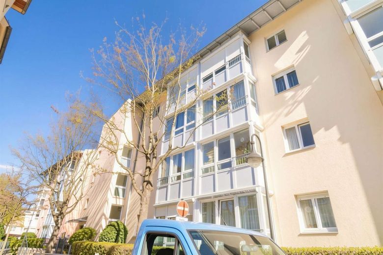 Kapitalanleger aufgepasst! – Außenansicht - (KI generiert)