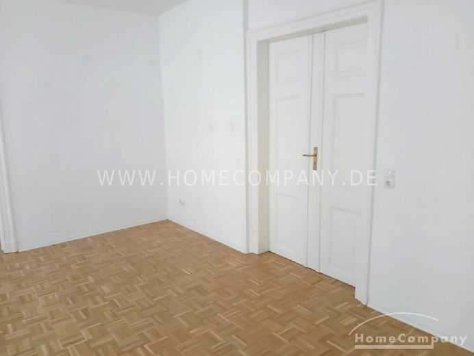 27115 HomeCompany Dresden Möbliert/Furnished 4-Zimmer Wohnung in Gera-Innenstadt – max. 6 Personen – 7a48cb08f6a364f1bb290289ce7a849cee02dfbd.jpg
