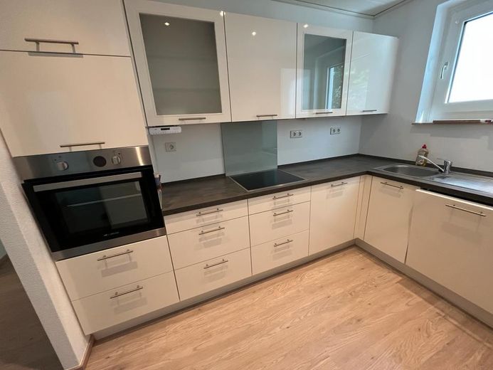 Bad Homburg'da komisyonsuz, ankastre mutfak ve balkon dahil aydınlık 3 odalı daire – sahibinden – Küche