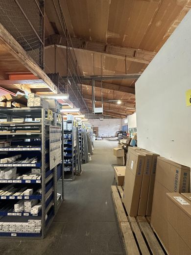 Hall as storage / workshop approx. 600 sqm with office and utility room / toilet, heated – Foto 13