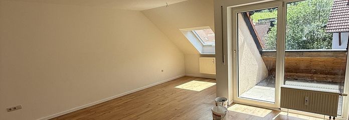 Balkonlu ve otoparklı güzel 3 odalı daire! – Wohnzimmer mit Balkon
