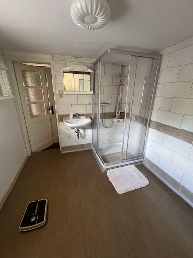 Affascinante casa unifamiliare con ampio terreno – Foto 12