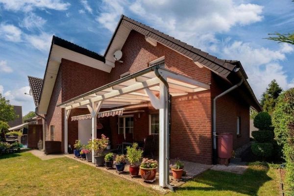 Elten: Urokliwy dom mieszkalny w doskonałej lokalizacji na Eltener Berg